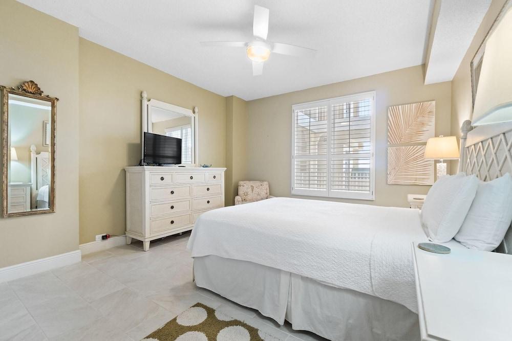 Beach Colony West 13C