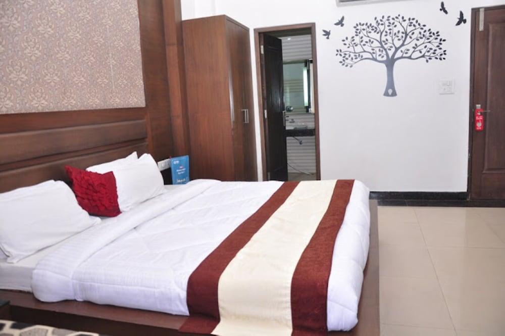 Goroomgo Namaskar Amritsar