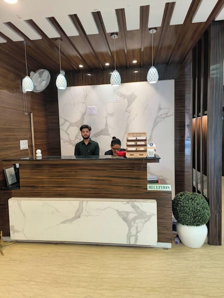 Goroomgo Namaskar Residency Amritsar