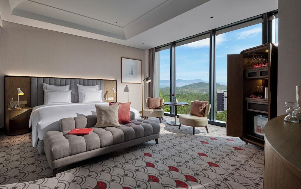 Swissôtel Nusantara