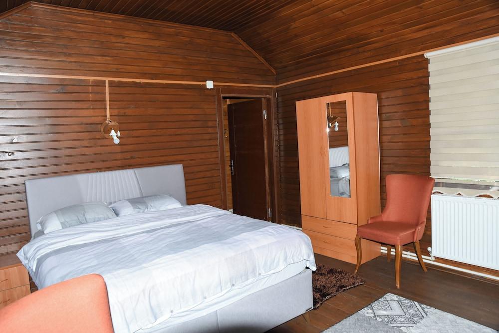 ÇAMPINARI DOĞA EVLERİ & RESTAURANT