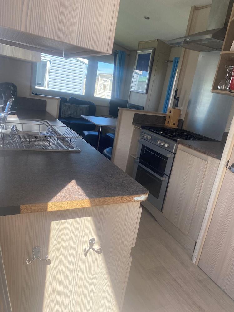 Coastal Cabin Retreat in Rhyl