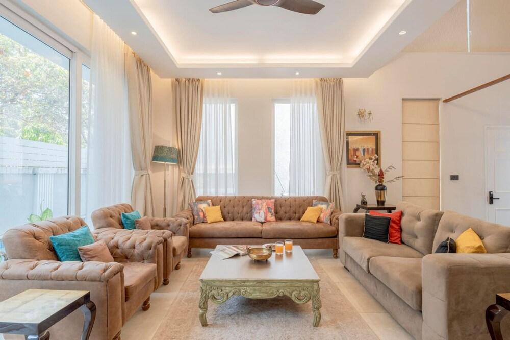 Aria - Lux 5BR Villa in Anjuna Perfect for Groups