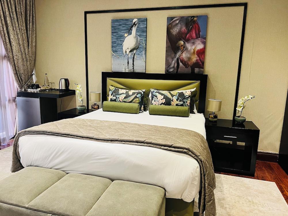 ONE O EIGHT BOUTIQUE HOTEL