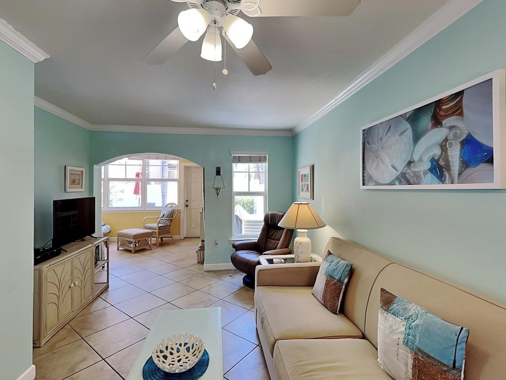 Barefoot Beach Resort F-105