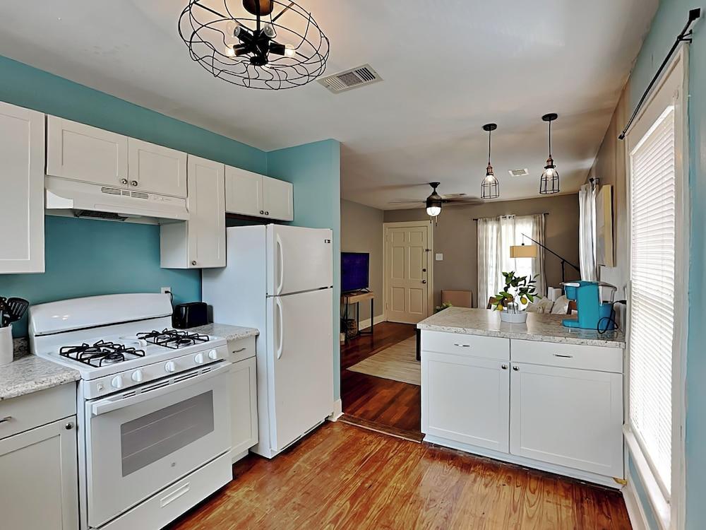 Sea Gem Topaz by Ryson Vacation Rentals