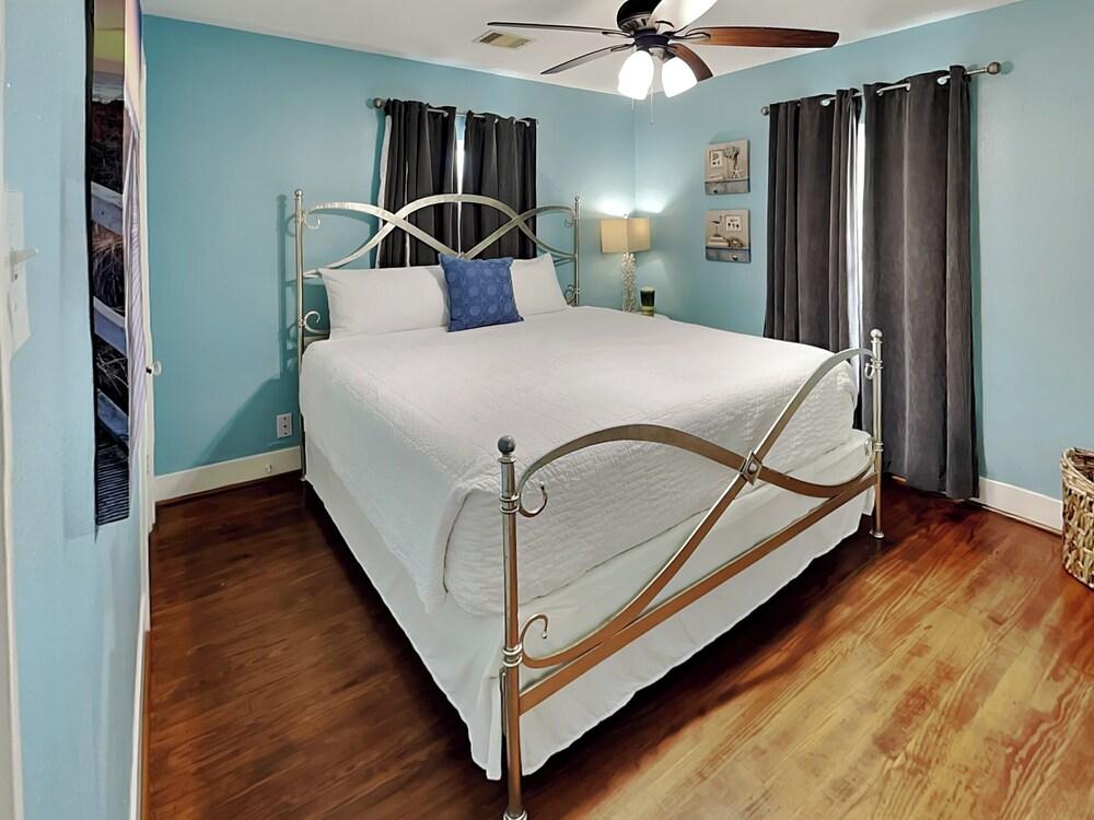 Sea Gem Citrine by Ryson Vacation Rentals