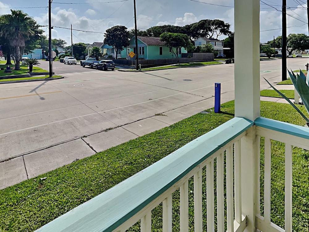 Sea Gem Manor by Ryson Vacation Rentals