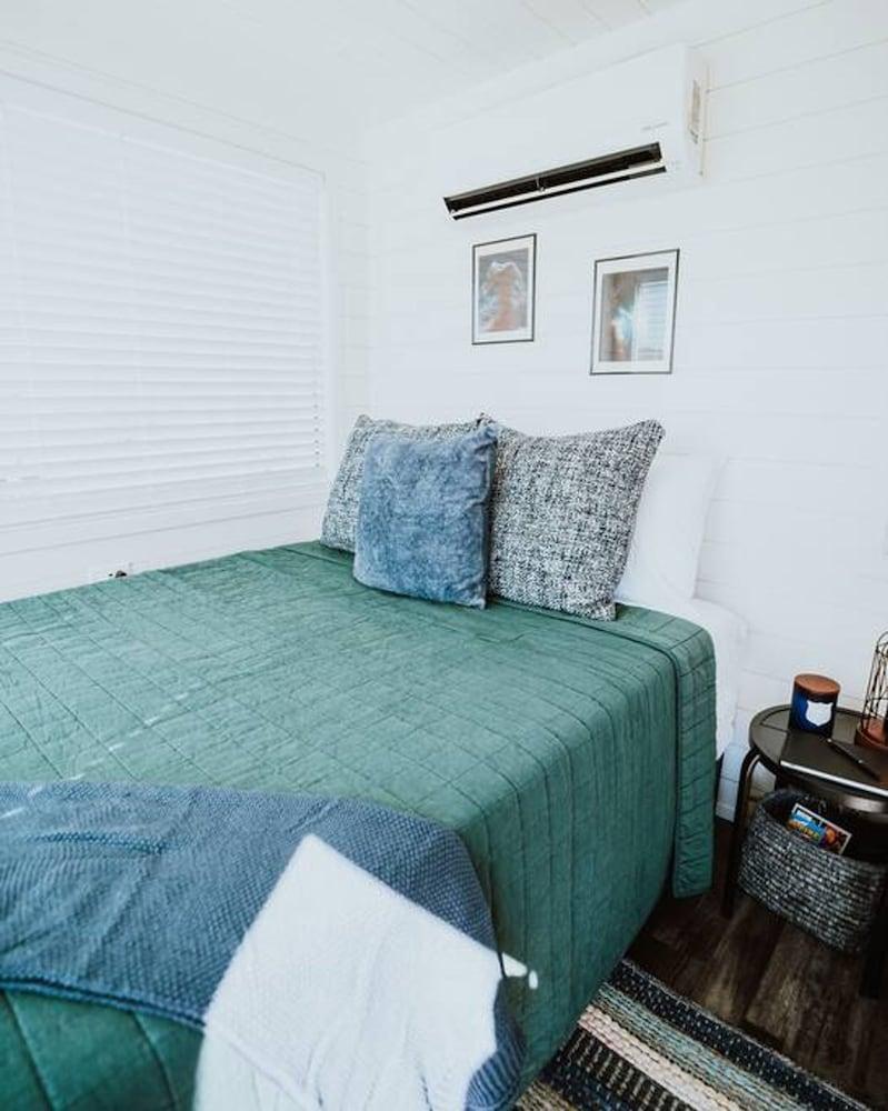 New Starry Night Shipping Container Home