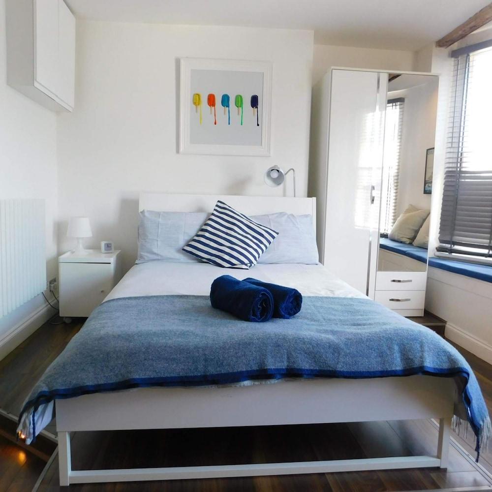 Central Kemptown Brighton Studio Apartment