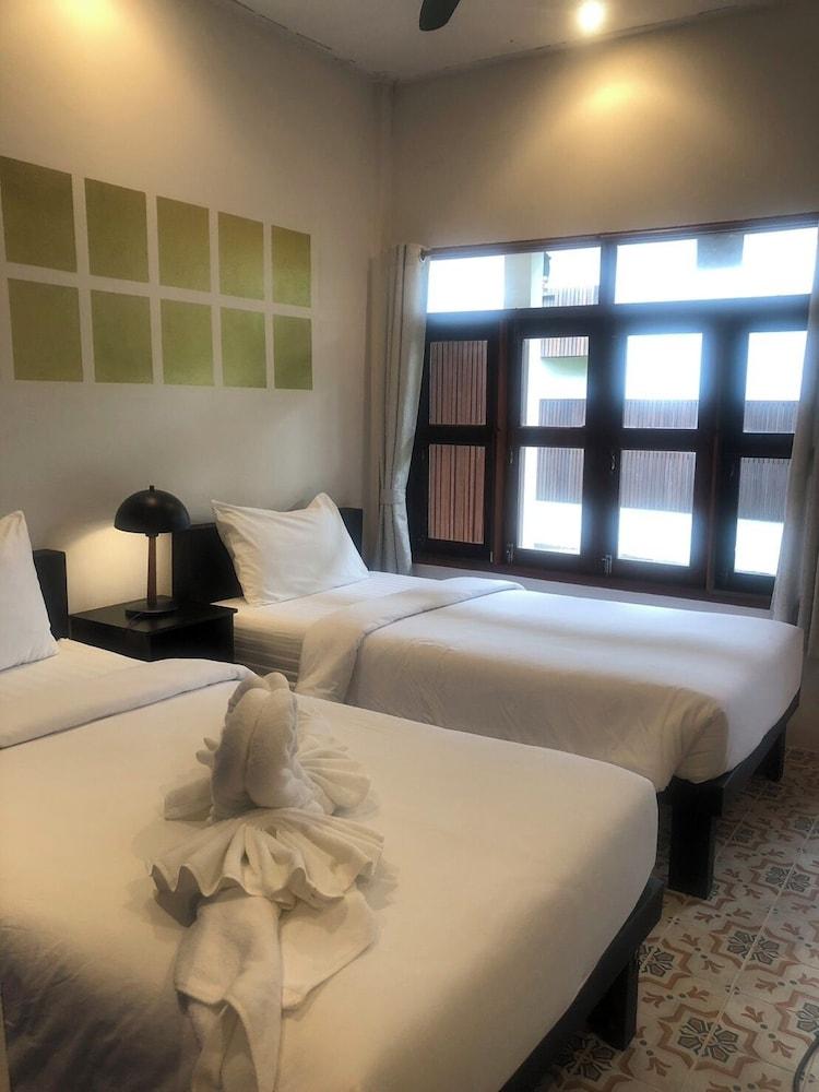 Pastela Doi Saket Villa & Spa