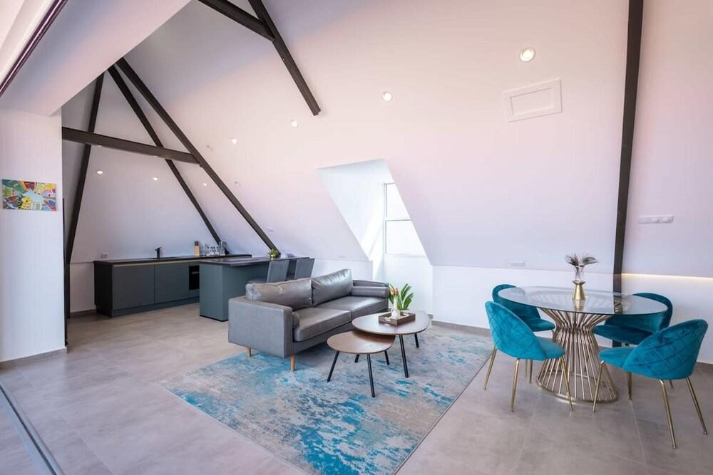 The Handelskade Crown A Historical Penthouse