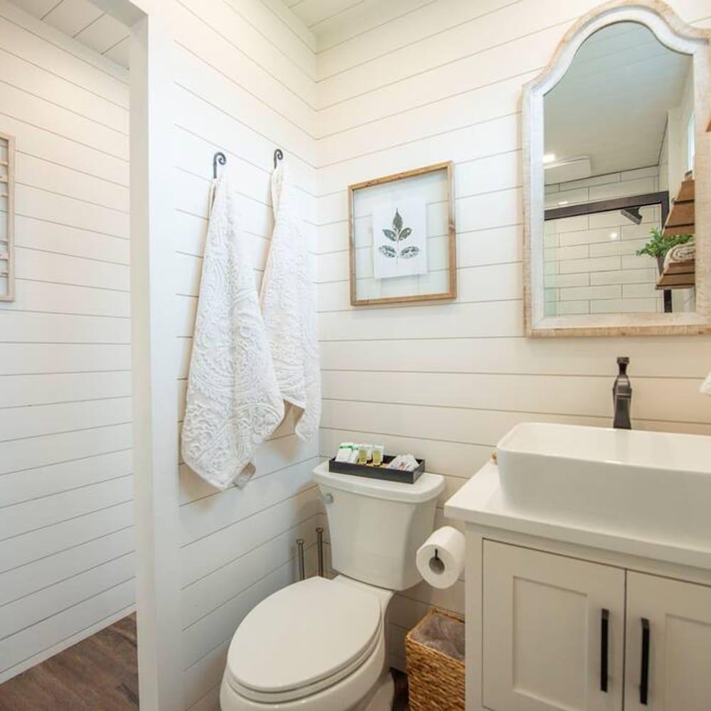 The Newtonian Tiny Container Home Near Magnolia