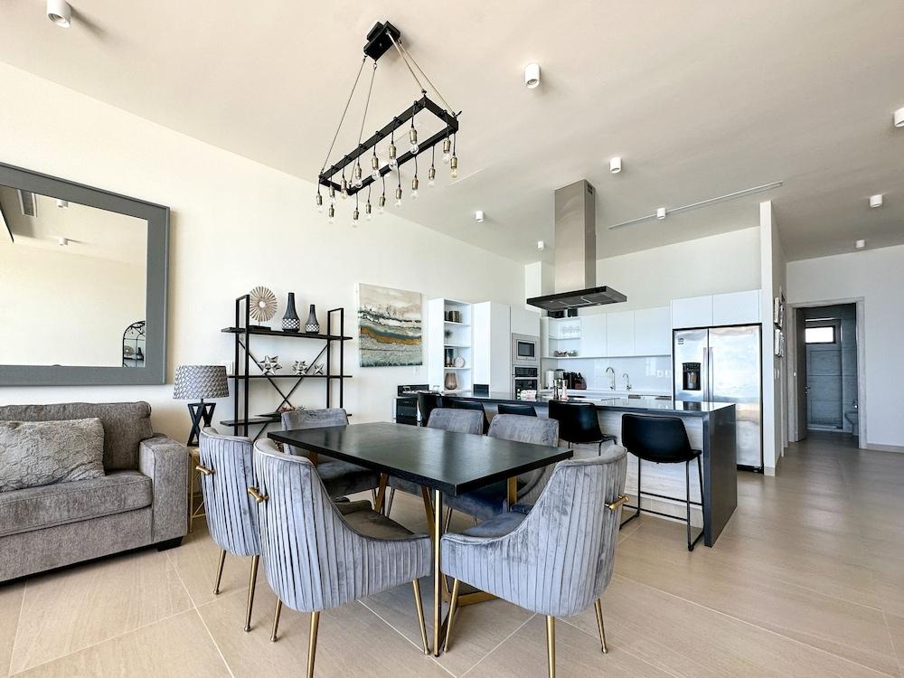 Sandy Beach 2BR Beachfront Getaway