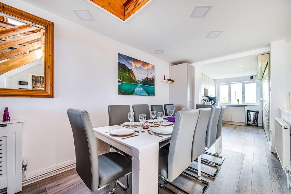 Beachfront House With 2 Kayaks Sleeps 8