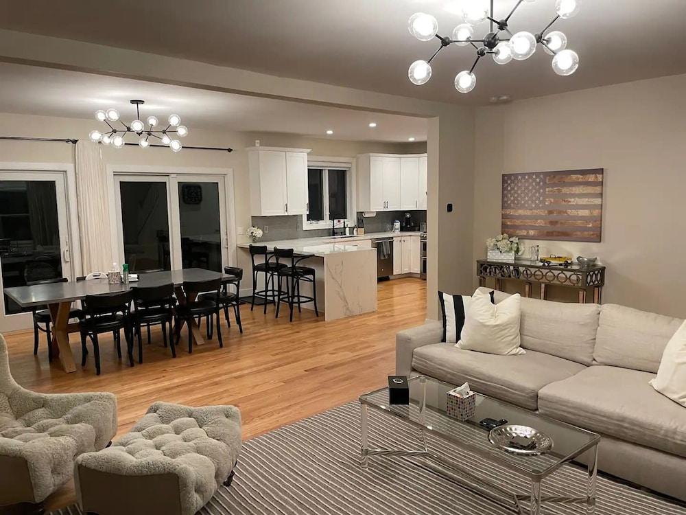 Harbor by Rove Travel 4BR Heated Pool BBQ