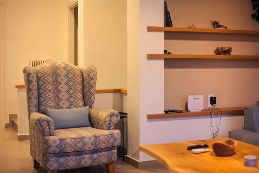 Upscale Modern Escape in the Historic Center