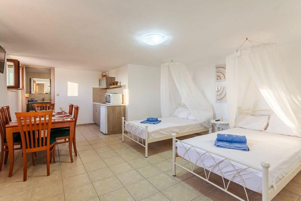 Mani Summer Escape - Spacious Home Fully Equipped