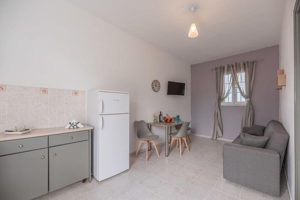 Rhodes Archaggelos Escape-nest Among Garden