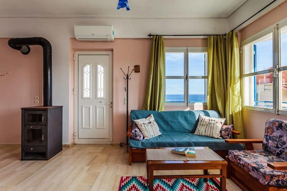 Koroni Seaview Retreat - Summer Escape Lodging