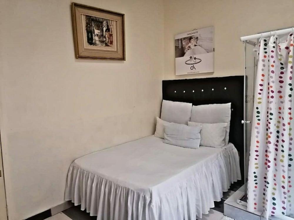 Valley Center Guest House