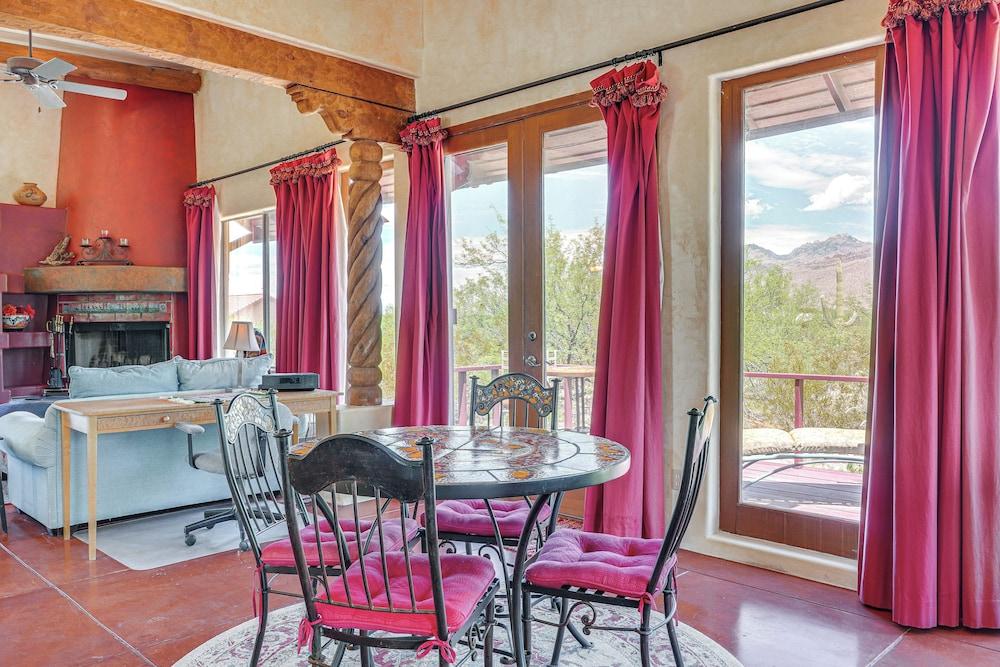 Chic Tucson Casita w/ Deck & Panoramic Views!