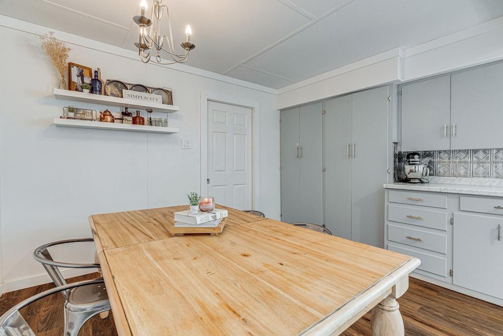 Fire Pit & Yard: Dog-friendly Spicewood Home