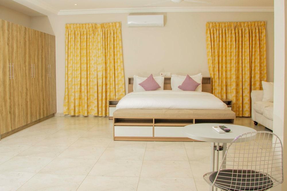 Pot of Gold Butler Residence