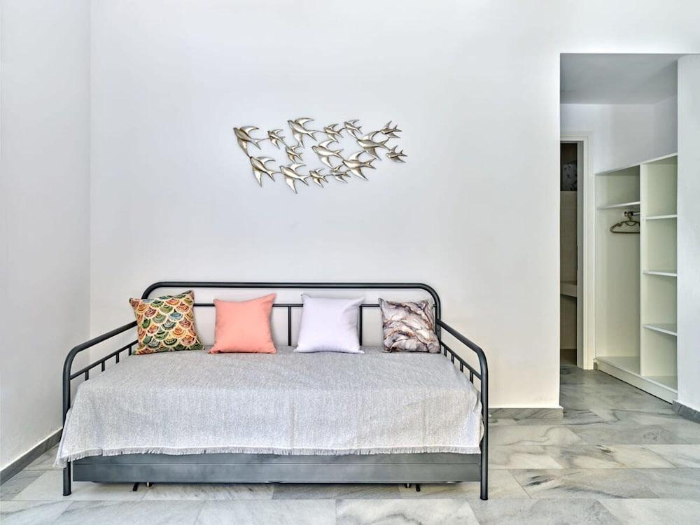 Villa Maria - Naoussa Pigeons Blue Gold Suite