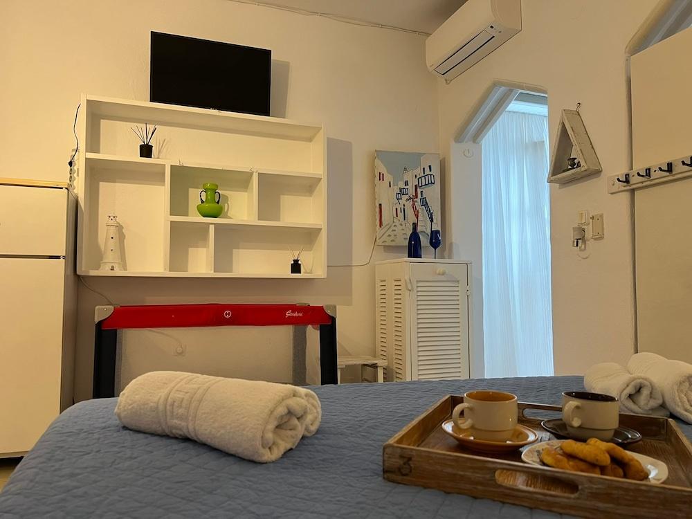 Mykonos Violet Nest - Sea View Escape