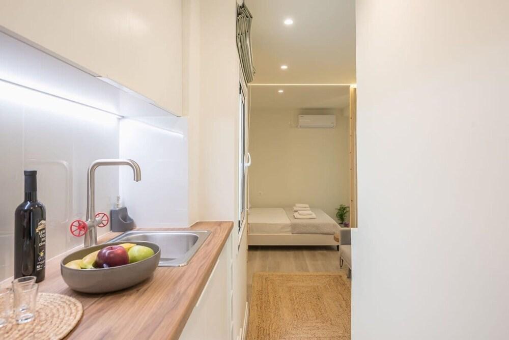 The Urban Loft 2 - Athens Unique Oasis