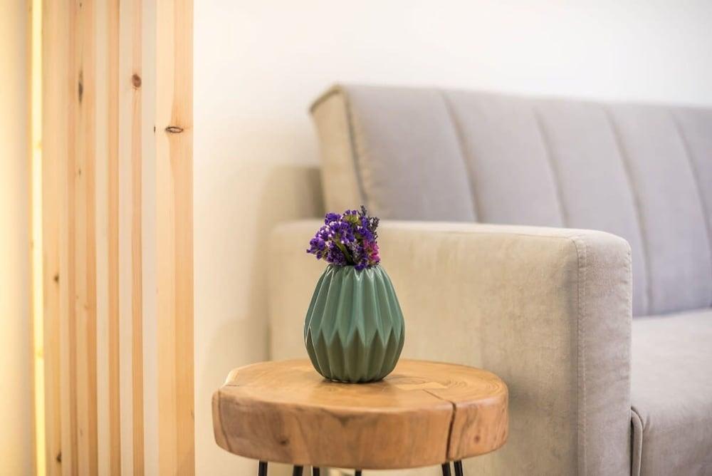 The Urban Loft 2 - Athens Unique Oasis