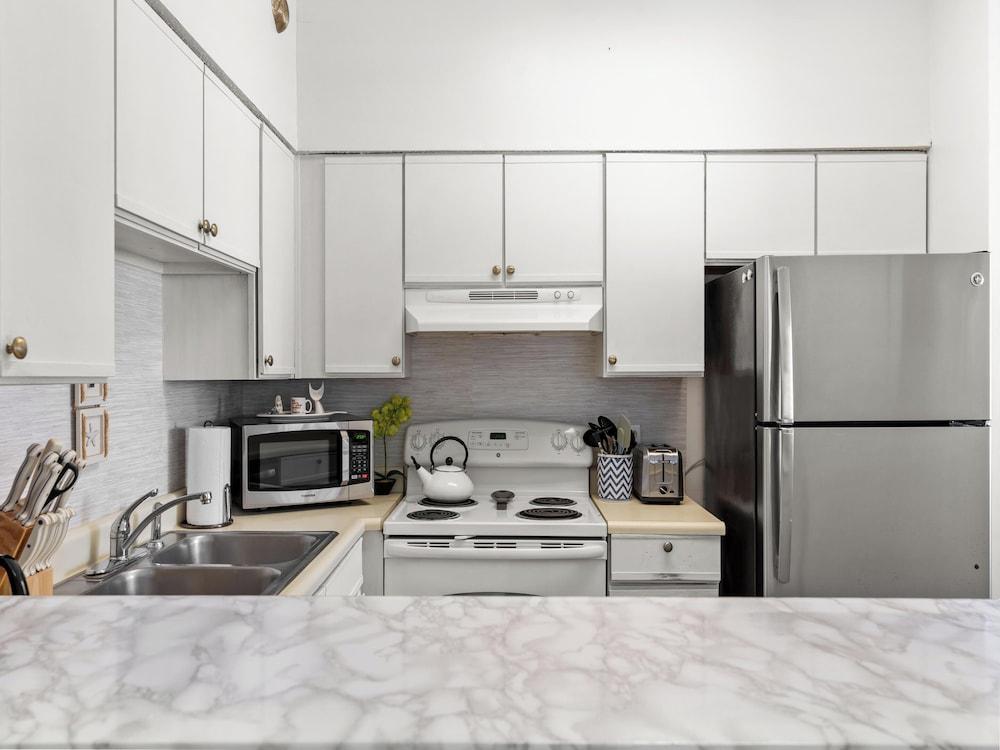 The Palms of Seagrove #B4