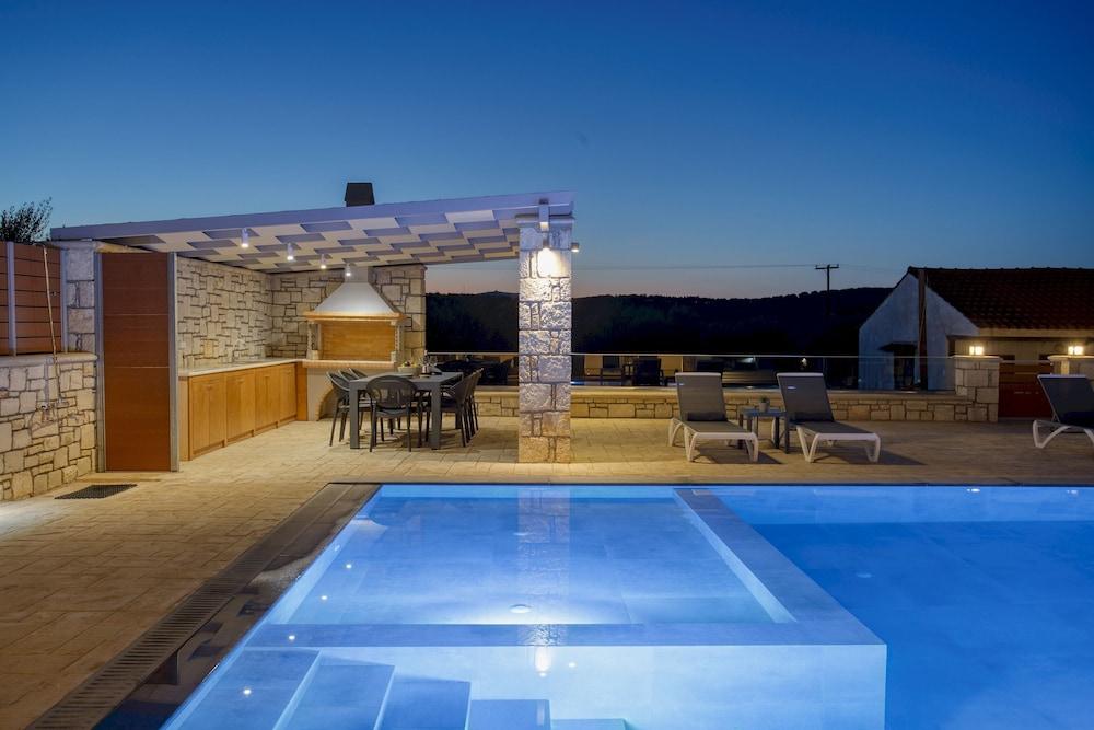 Villa Chara by Estia