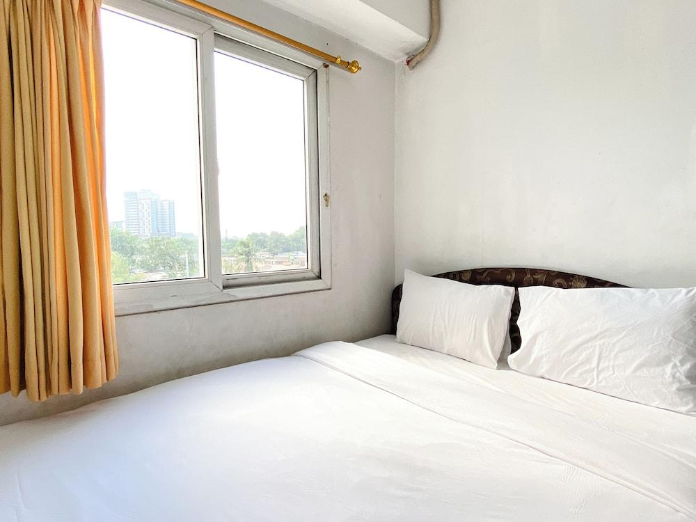 Warm And Cozy 2Br Mutiara Bekasi Apartment