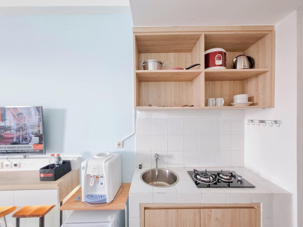 Comfy And Homey Studio At Vivo Apartment