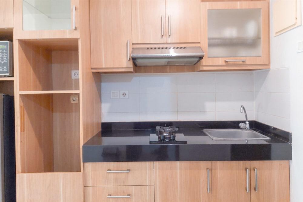 Best Homey And Modern Studio Apartment At Scientia Residence