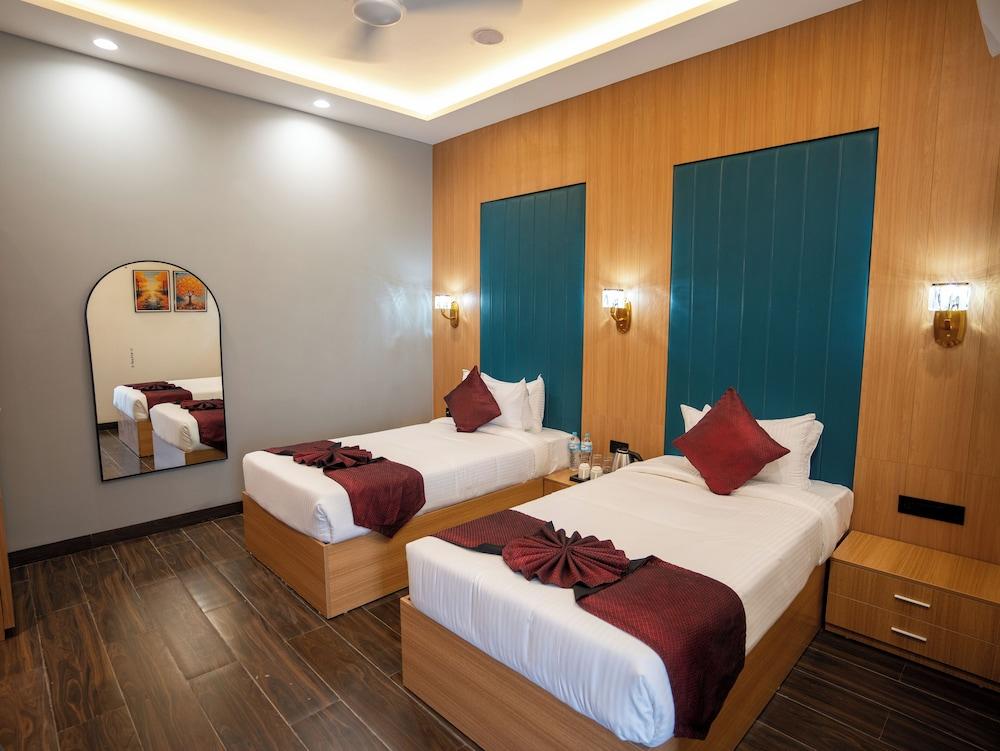 Pravasa Stay Near Luv Kush Square