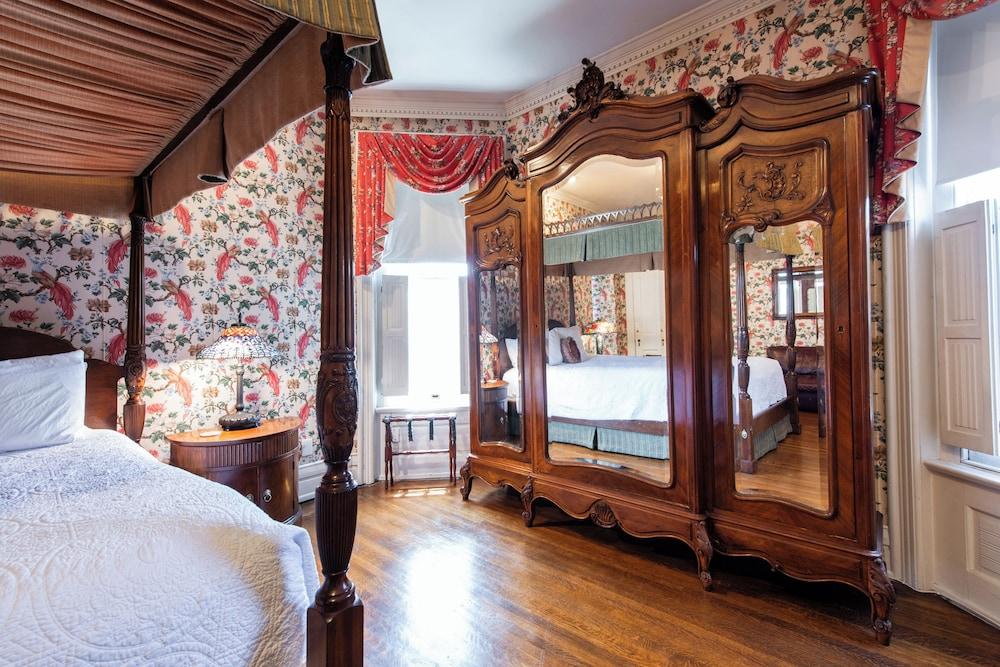 Central Park Bed & Breakfast