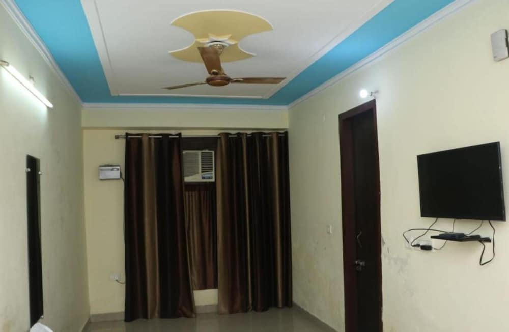 Goroomgo Hotel Gopi Dham Ashram Haridwar