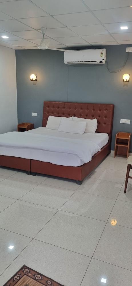 PATANG FAMILY RESORT