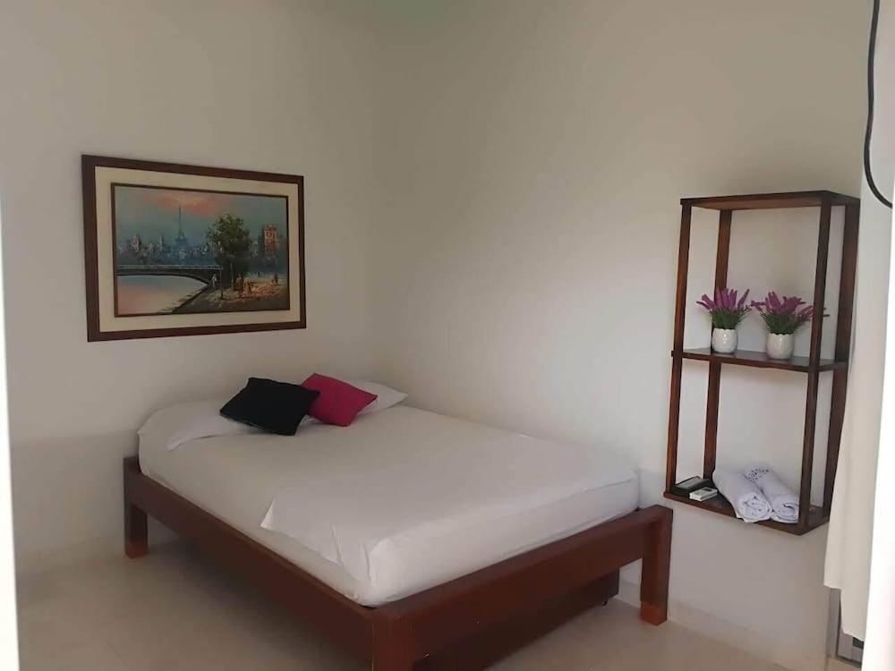 MIRALUNA HOTEL BOUTIQUE