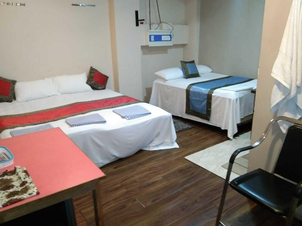 Hotel Medwin Kashi Dham