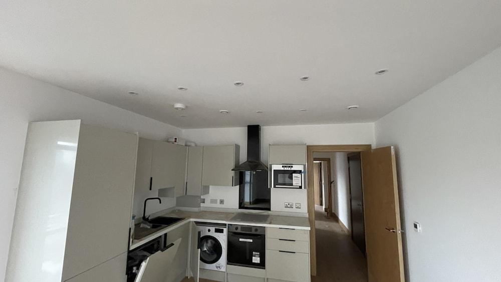 Exquisite Riverside Living in a Stunning Flat