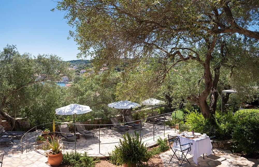 Bay View Mimosa Lower