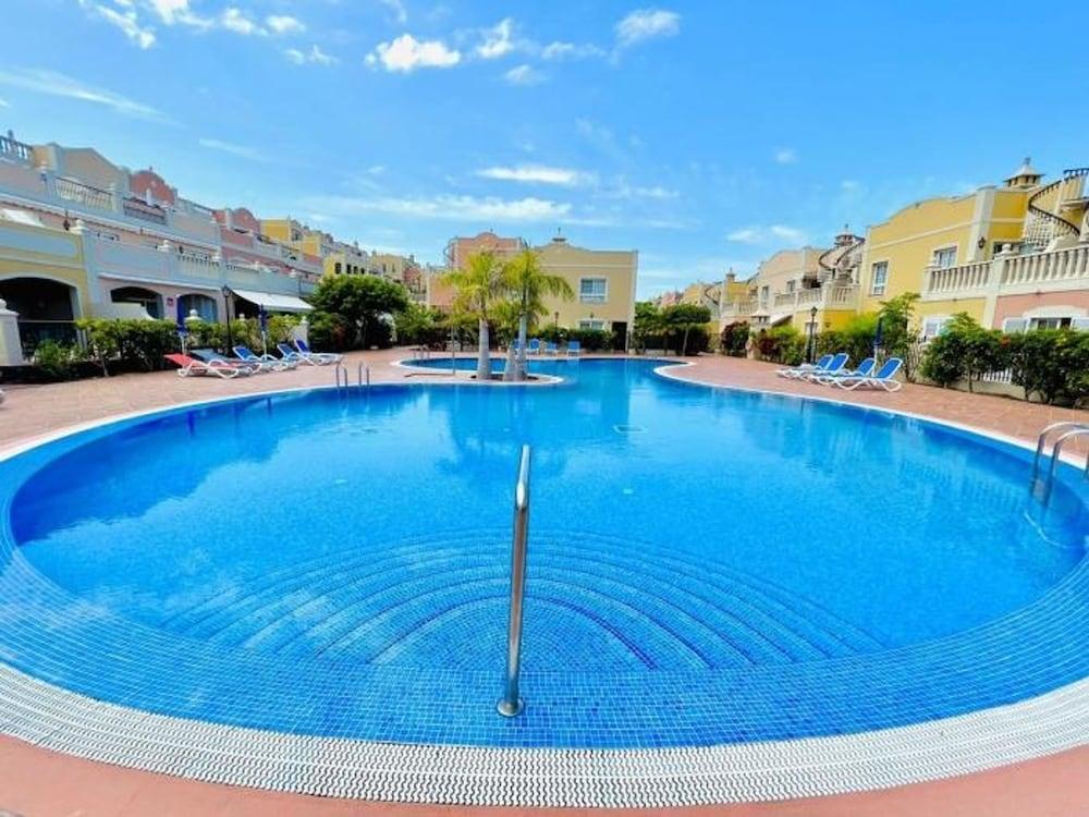 Enjoy 1 BR Palm Mar Next to Pool