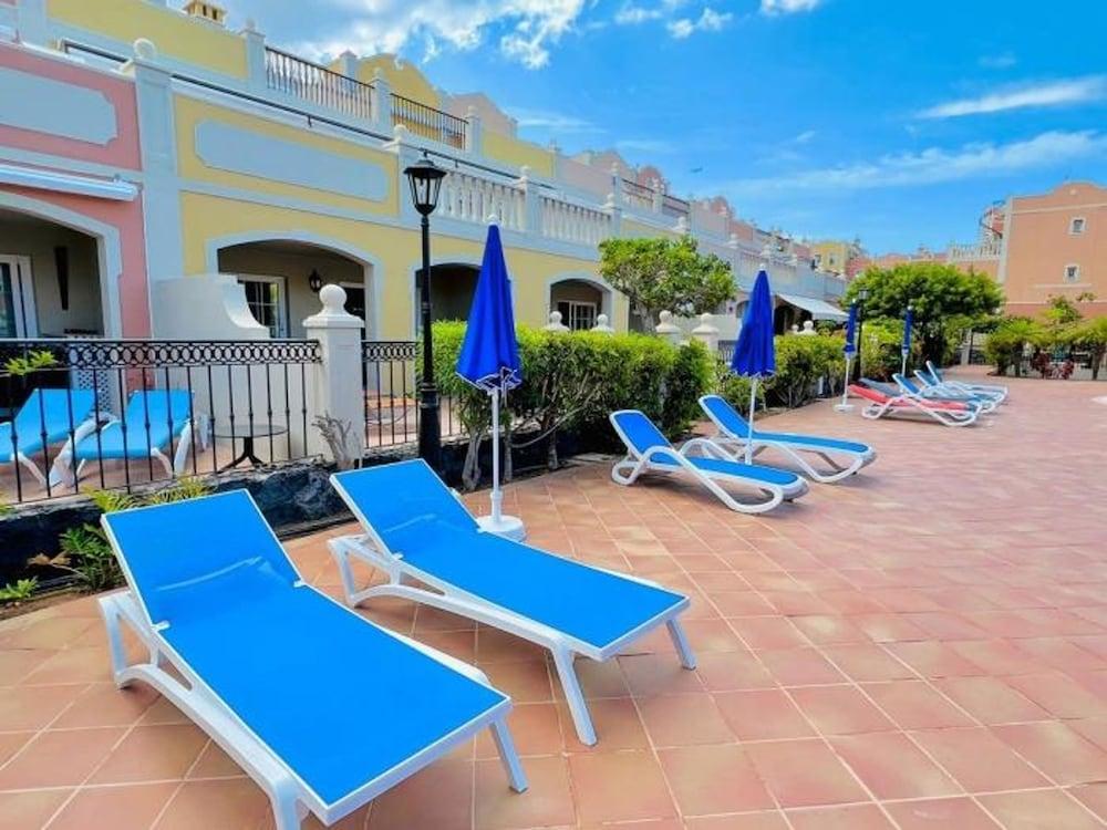 Enjoy 1 BR Palm Mar Next to Pool