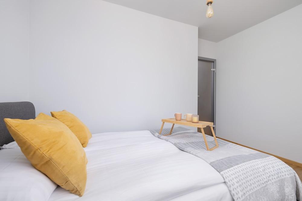 Family Katowice Apartment by Renters