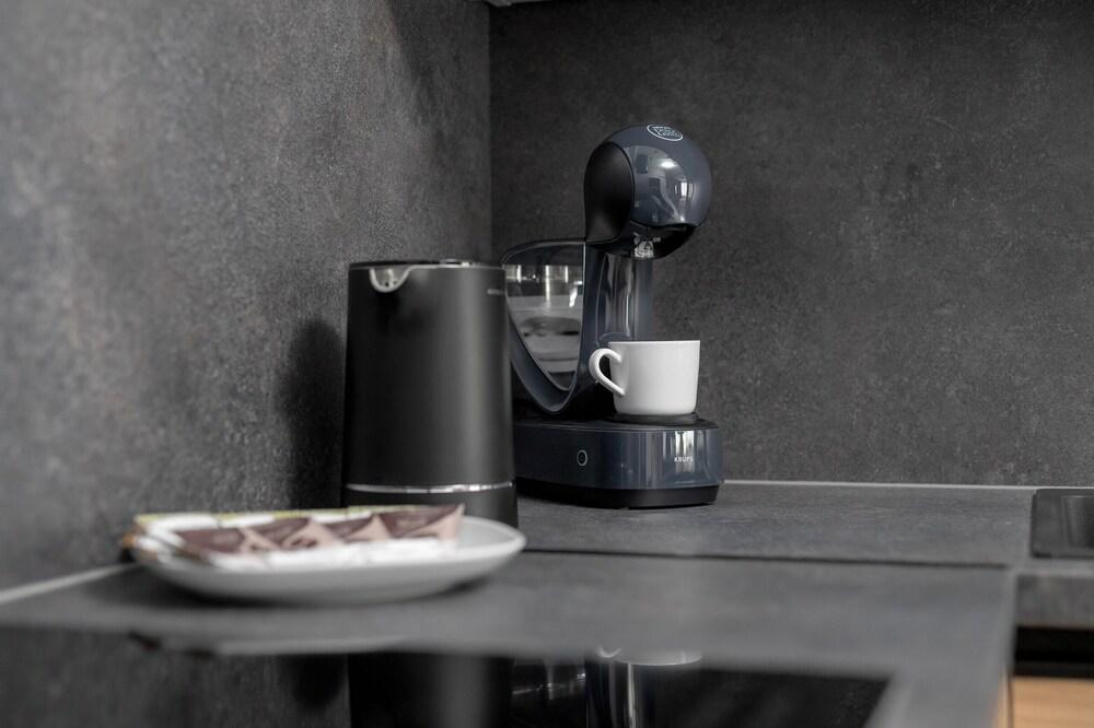 Modern Apartment With Parking by Renters