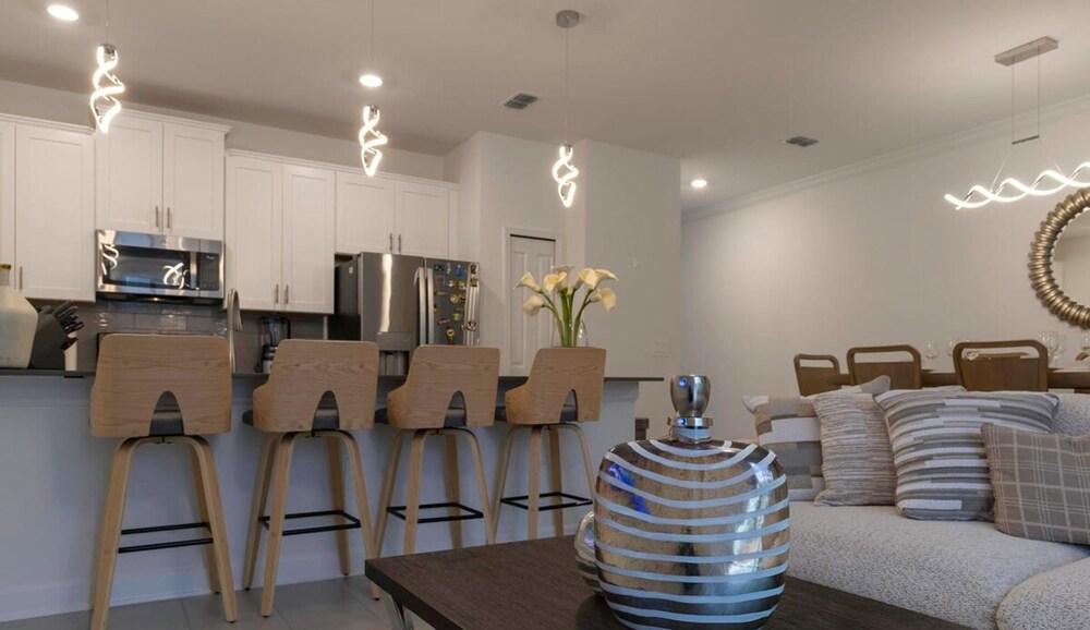 Amazing House Near the Parks